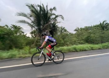 Ciclista de Picos pedala até Teresina em ação para arrecadar alimentos para famílias carentes