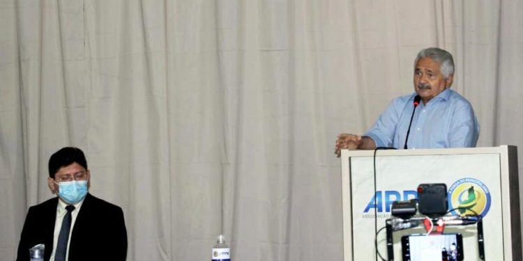 Elmano solicita apoio de prefeitos em programa de inserção no mercado de trabalho