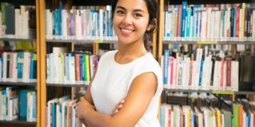 Competitividade de mercado reforça busca por profissionais com graduação