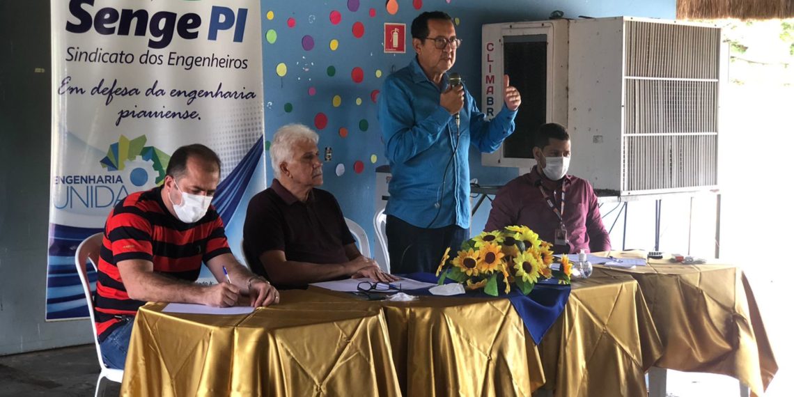 Engenheiros e Arquitetos da PMT reivindicam reposição salarial de 33%