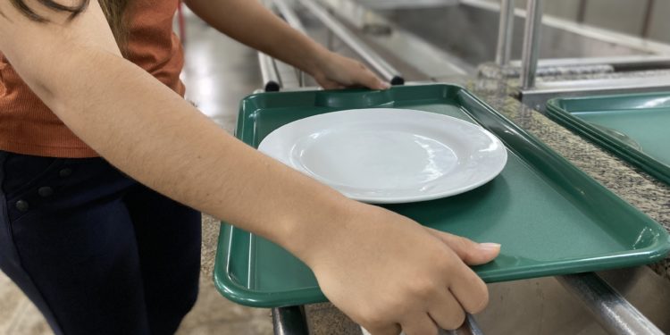 Restaurantes Universitários estão prontos para reabertura nesta segunda (28)