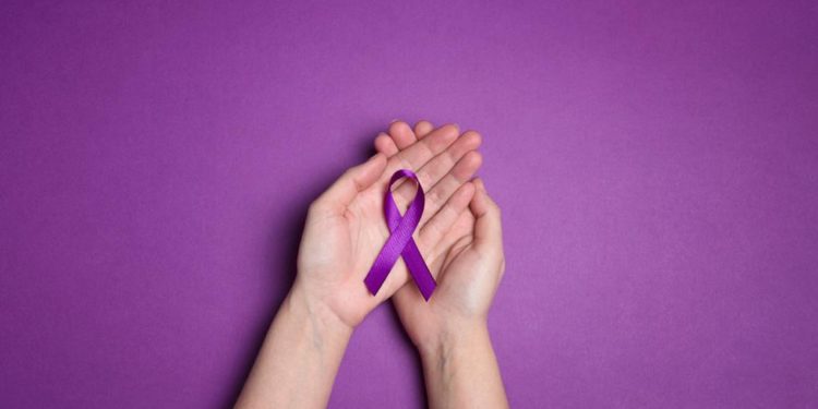 Março Lilás alerta sobre o diagnóstico e combate ao câncer de colo de útero