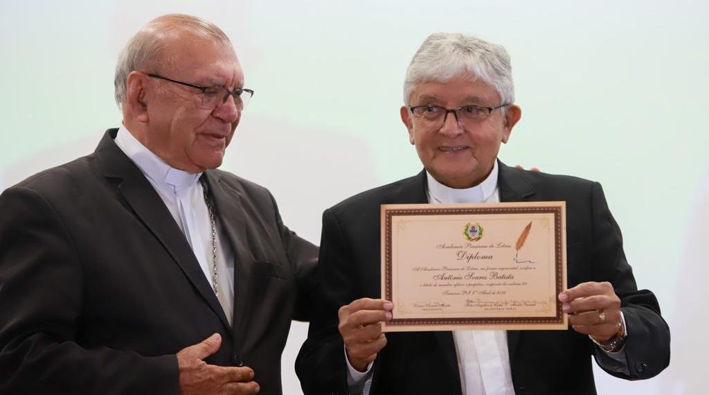 Padre Tony Batista é o novo imortal da Academia Piauiense de Letras