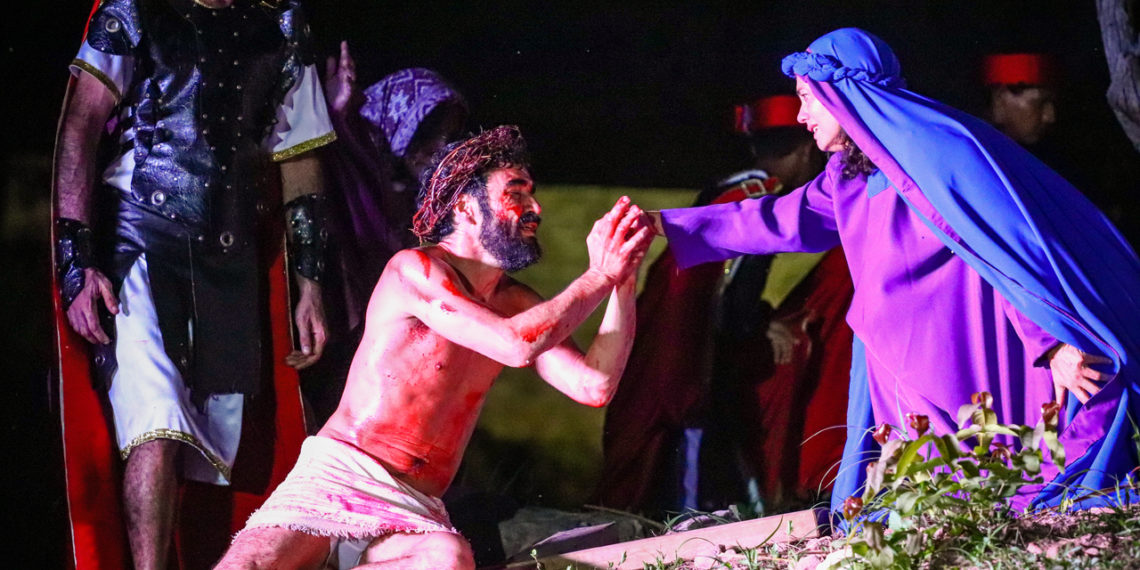 Emoção e interação com o público marcam Paixão de Cristo de Floriano
