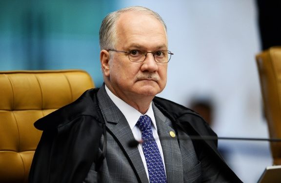 Brasil cadastrou neste ano 2 milhões de eleitores entre 16 e 18 anos, diz Fachin