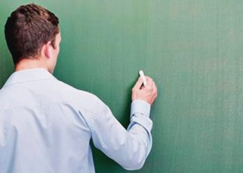 Instituições oferecem cursos gratuitos para professores e gestores escolares