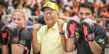 Prefeito assina Lei que regulamenta o Incentivo ao Esporte