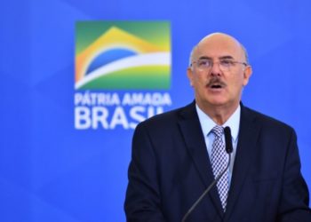 PF faz operação para prender ex-ministro da Educação