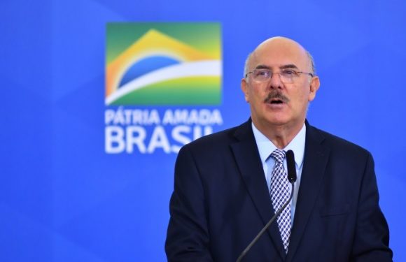 PF faz operação para prender ex-ministro da Educação