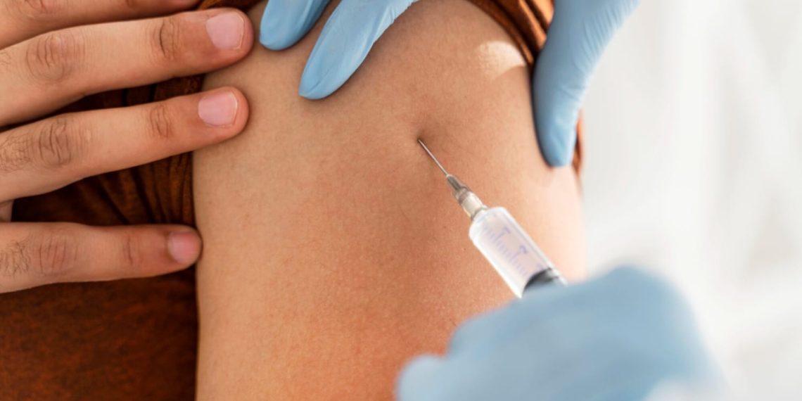 Médicos alertam para necessidade de manter calendário vacinal em dia