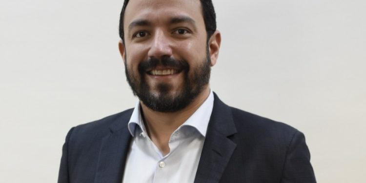 Especialista explica o que é e como tratar a Esclerose Múltipla