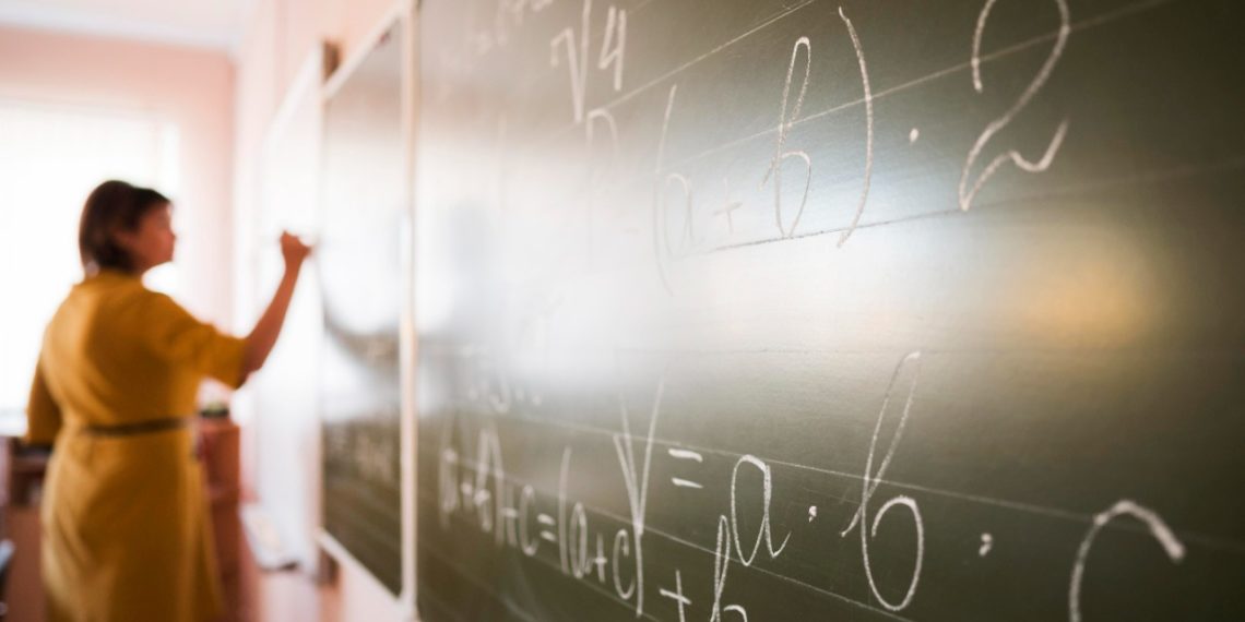 8 em cada 10 professores querem continuar dando aulas apesar dos desafios