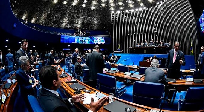 Senado aprova PEC para viabilizar pacote social de R$ 41,2 bi