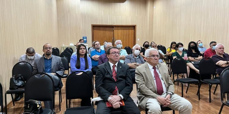 “O país precisa retomar os caminhos do crescimento econômico”, diz Raul Veloso