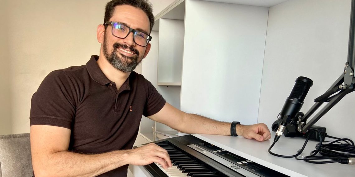Compositor de Teresina lança canção em parceria com artista canadense