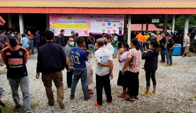 Ex-policial abre fogo em creche e mata 26 crianças e 12 adultos na Tailândia