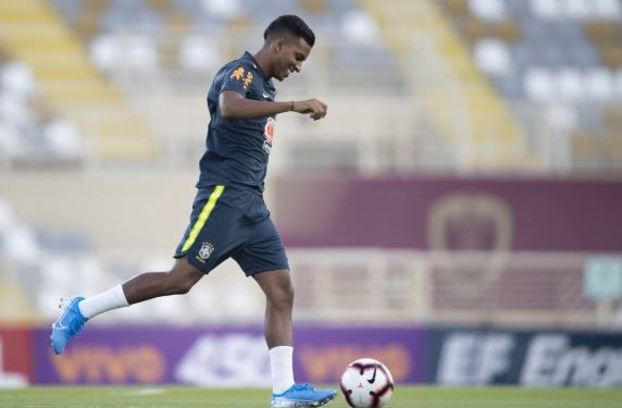 À espera de Neymar, Brasil vai ter Rodrygo titular na meia contra Camarões