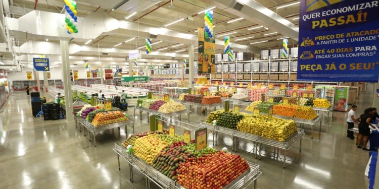 Assaí conclui plano de expansão e atinge novo recorde nacional no setor