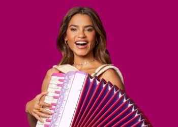 Atriz e cantora Lucy Alves participa de campanha para Centro Universitário