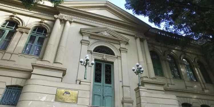 DE “PAI” PARA “FILHO” OU SERÁ AO CONTRARIO?