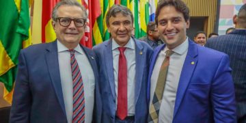 Flávio Júnior vai à Brasília para posse de ministros de Lula