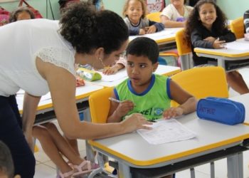 Prefeitura convoca aprovados/classificados na seleção de professor substituto