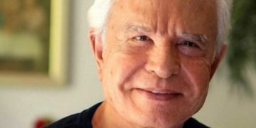 Cid Moreira presta homenagem aos 60 anos da Rádio Pioneira de Teresina