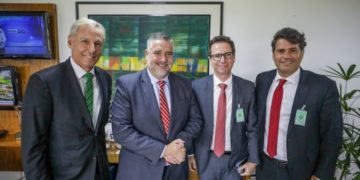 FENAPRO e SECOM debatem temas de interesse da indústria da comunicação