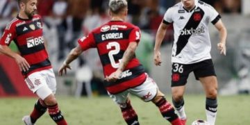 Ataque do Flamengo vai bem, mas defesa volta a ser frágil