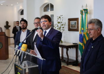 Rafael Fonteles amplia e reajusta valores das bolsas de pesquisa da Uespi e Fapepi