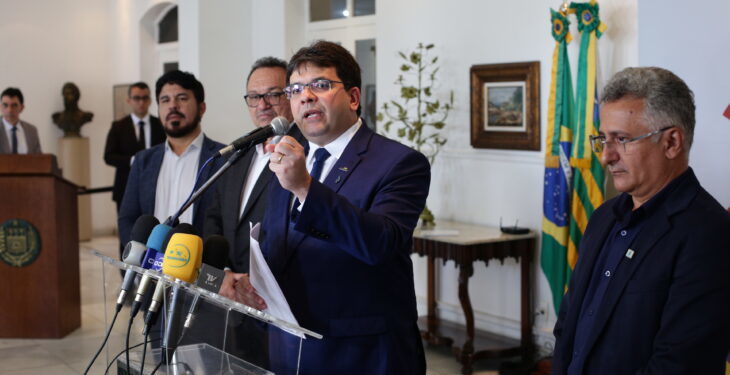 Rafael Fonteles amplia e reajusta valores das bolsas de pesquisa da Uespi e Fapepi