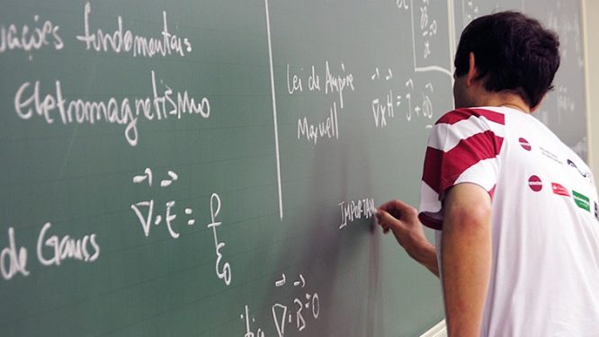 Governo convoca mais 297 professores para capital e interior do estado