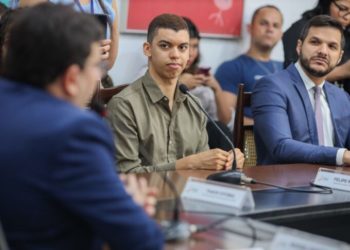 Auxílios alimentação e moradia de estudantes da Uespi são reajustados em 50%