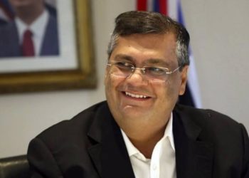 Flávio Dino entrega equipamentos para o combate à violência contra as mulheres em Teresina