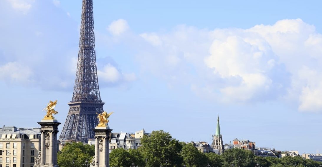Dia dos namorados diferente: conhecendo a cultura do amor na França