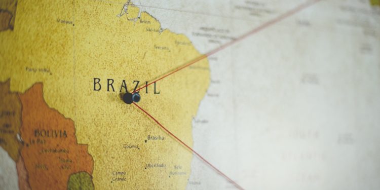 Experiência acadêmica no exterior garante melhores salários