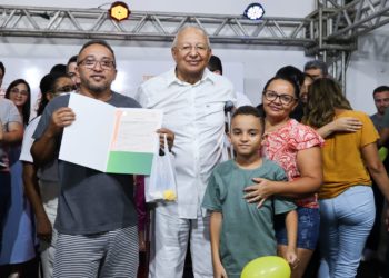 Prefeitura entrega 632 registros de imóveis no Residencial Mário Covas