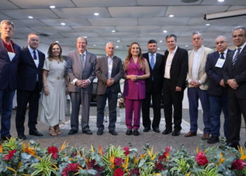 Ex-governador Hugo Napoleão ministra palestra em evento do TCE-PI