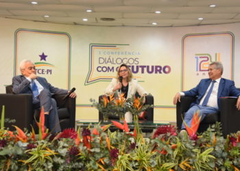 Defesa da democracia, arcabouço fiscal e programas educacionais discutidos em conferência