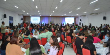 Seminário sobre a primeira infância reúne 350 participantes em Teresina