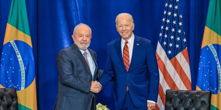 Ao lado de Biden, Lula defende fortalecimento de sindicatos e novas regras trabalhistas