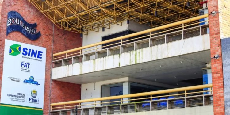 Sine disponibiliza mais de 120 vagas de emprego