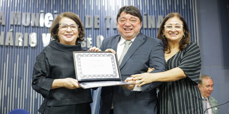 Câmara Municipal de Teresina entrega “Título de Cidadania Teresinense” a Thesco Silva