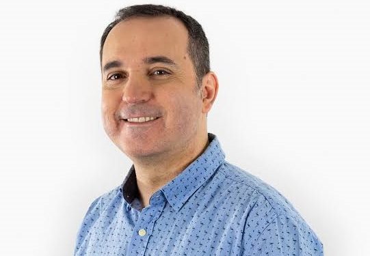 Jornalista gaúcho lança livro sobre os 80 anos do Batman no cinema