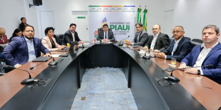 Governador anuncia programa com cheque-moradia de até R$10 mil