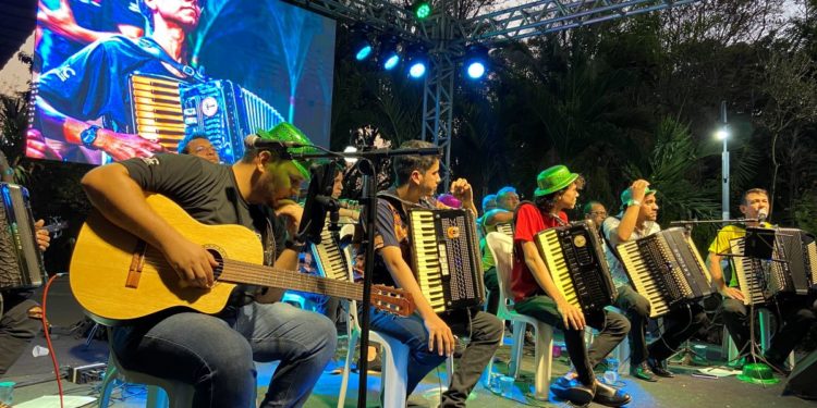Orquestra Sanfônica realiza concerto “Frevo Sanfonado” na ponte Estaiada