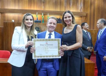 Juiz Valdemir Ferreira recebe título de Cidadão Piauiense