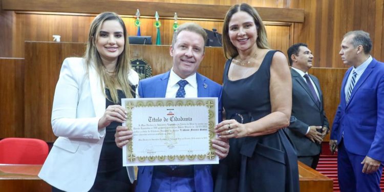 Juiz Valdemir Ferreira recebe título de Cidadão Piauiense