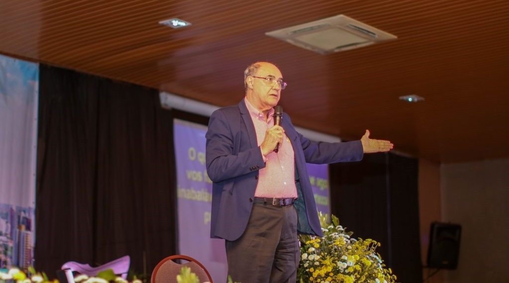 Em Teresina, médicos médiuns de São Paulo e do Rio de Janeiro lançam livros