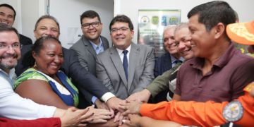 Governador inaugura unidade de segurança no Encontro dos Rios